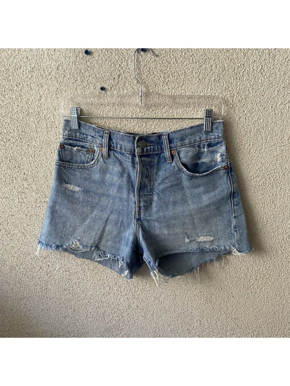 Levi's Womens Wedgie Shorts Blue Light Wash Distressed Jean Shorts Denim Size 28